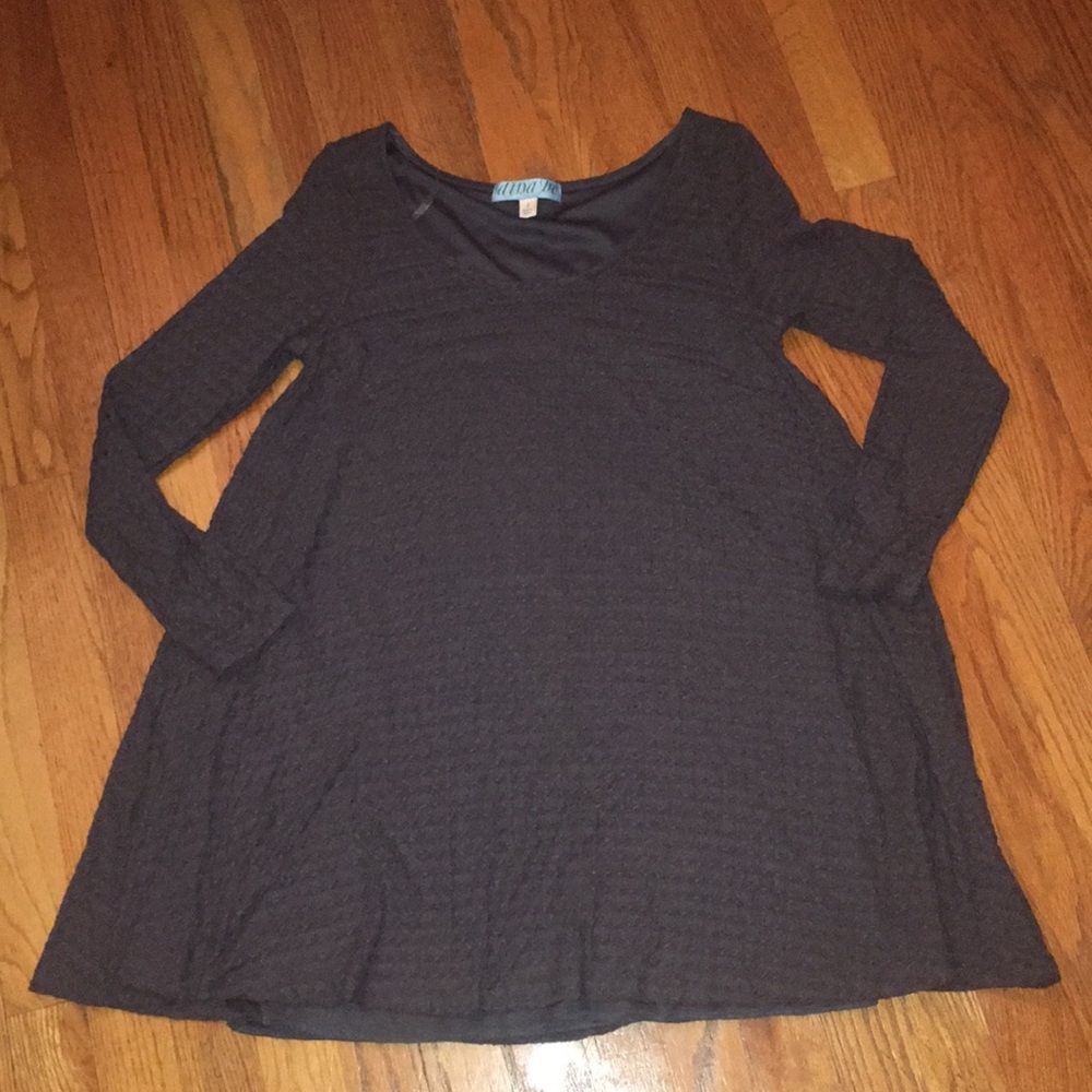 EUC dina be Tunic Top
